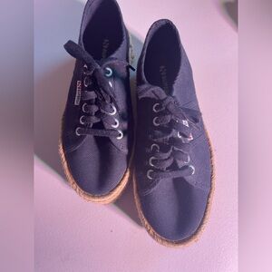 Superga Womans Espedrilles Tennis in Sz 8.5 In good condition